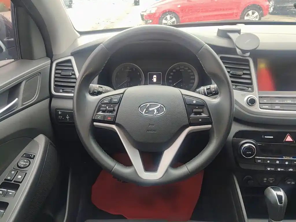 Hyundai Tucson — миниатюра 11