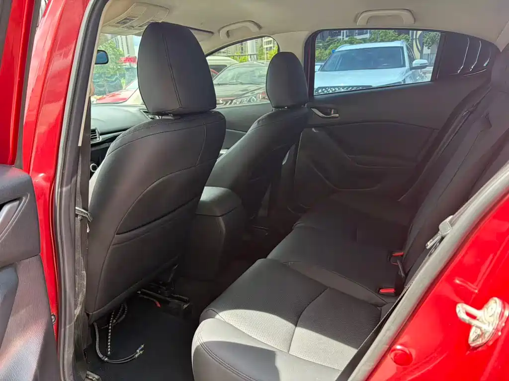 Mazda 3 Axela — миниатюра 6