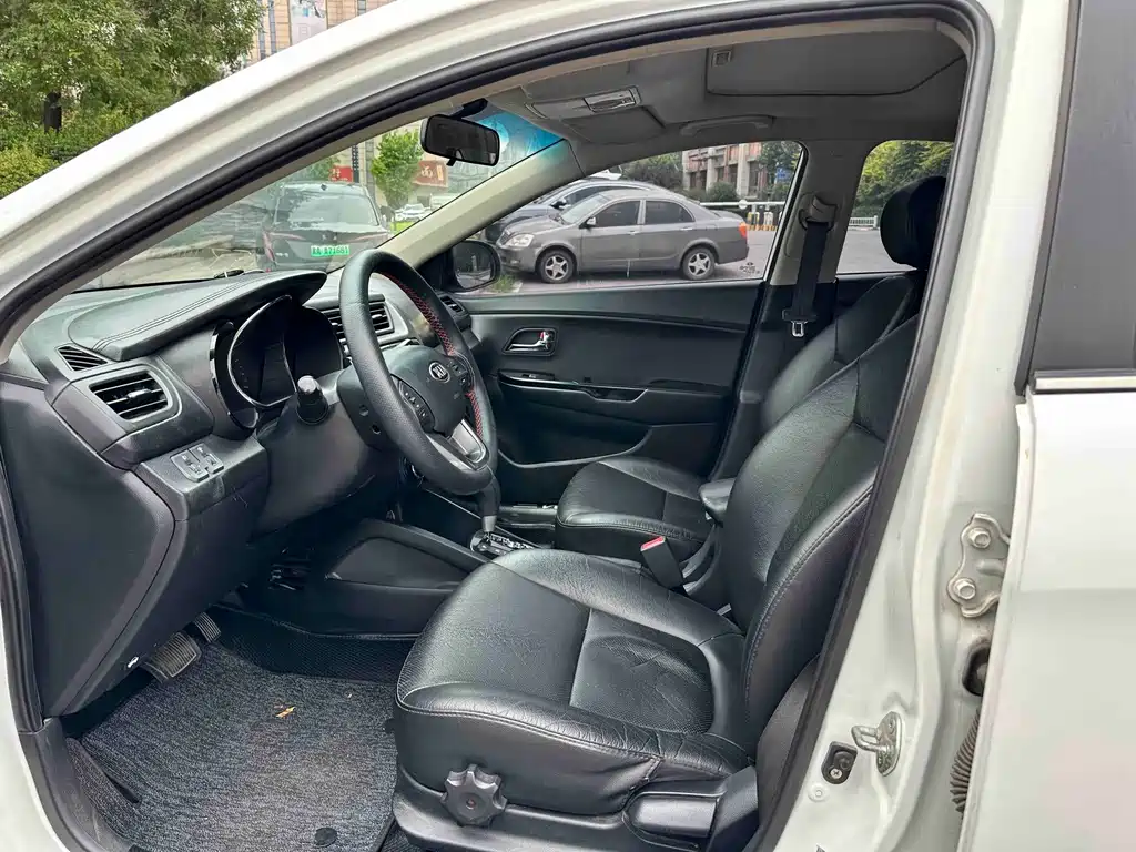 Kia K2 — миниатюра 7