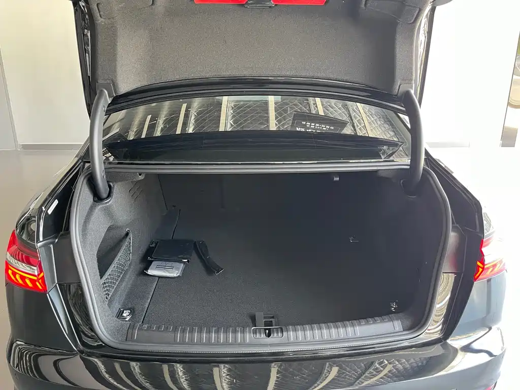 Audi A6L — миниатюра 20