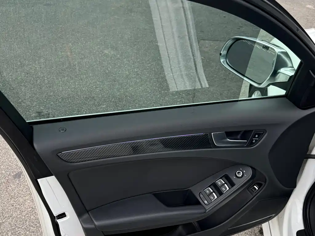Audi A4L — миниатюра 5