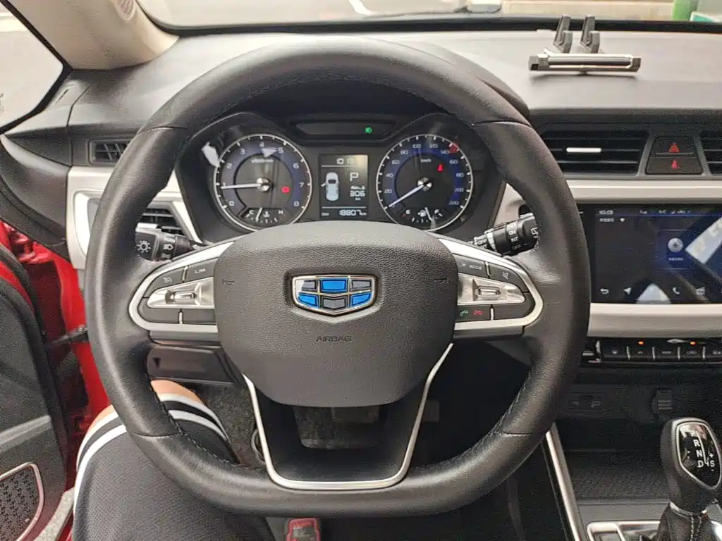 Geely Vision X3 — миниатюра 11