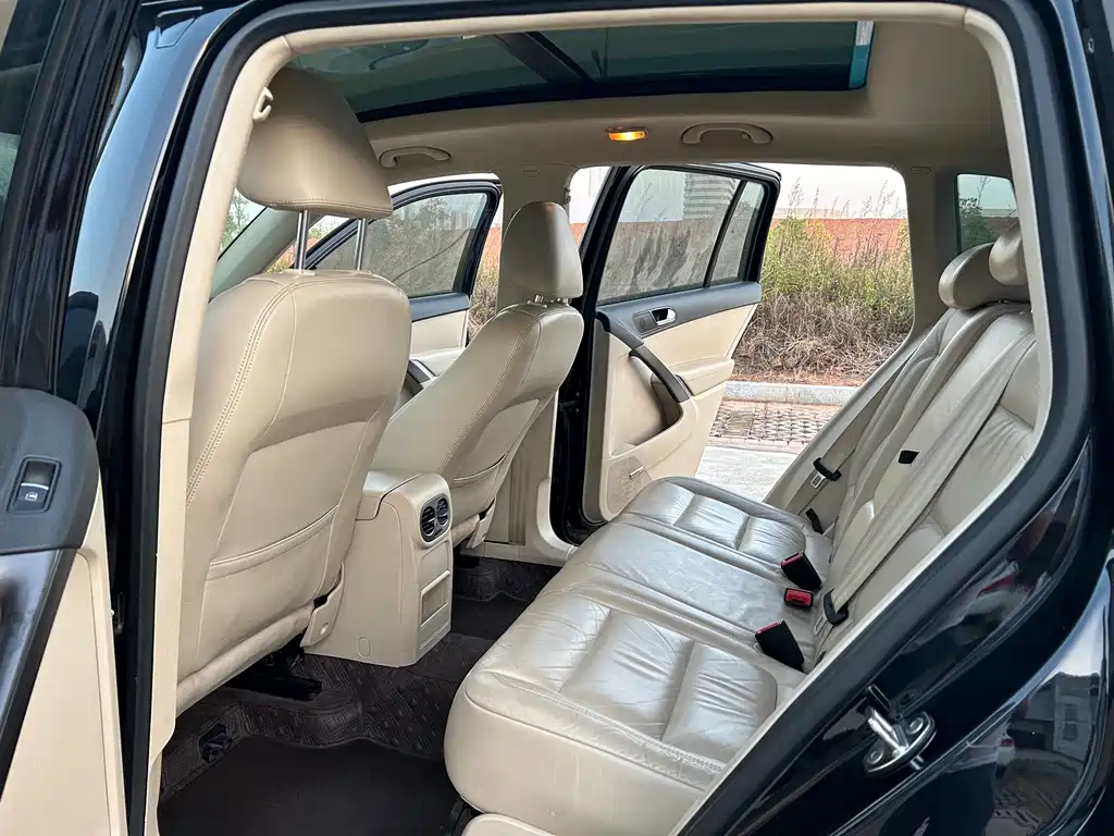 Volkswagen Tiguan — миниатюра 8