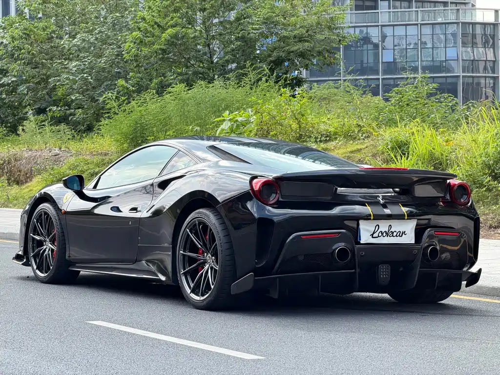 Ferrari 488 — миниатюра 11