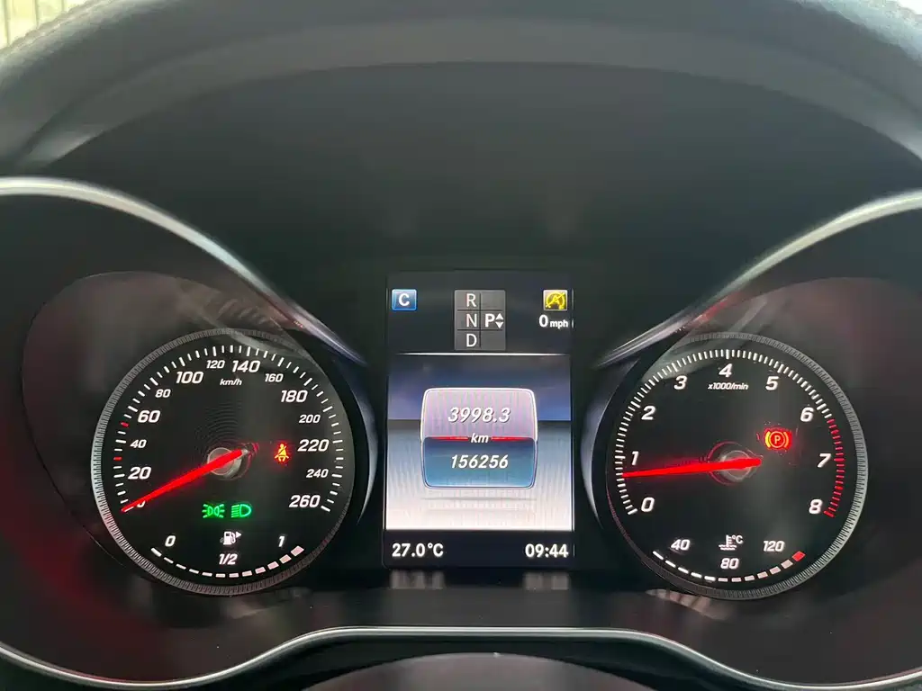 Mercedes-Benz C-Class — миниатюра 13