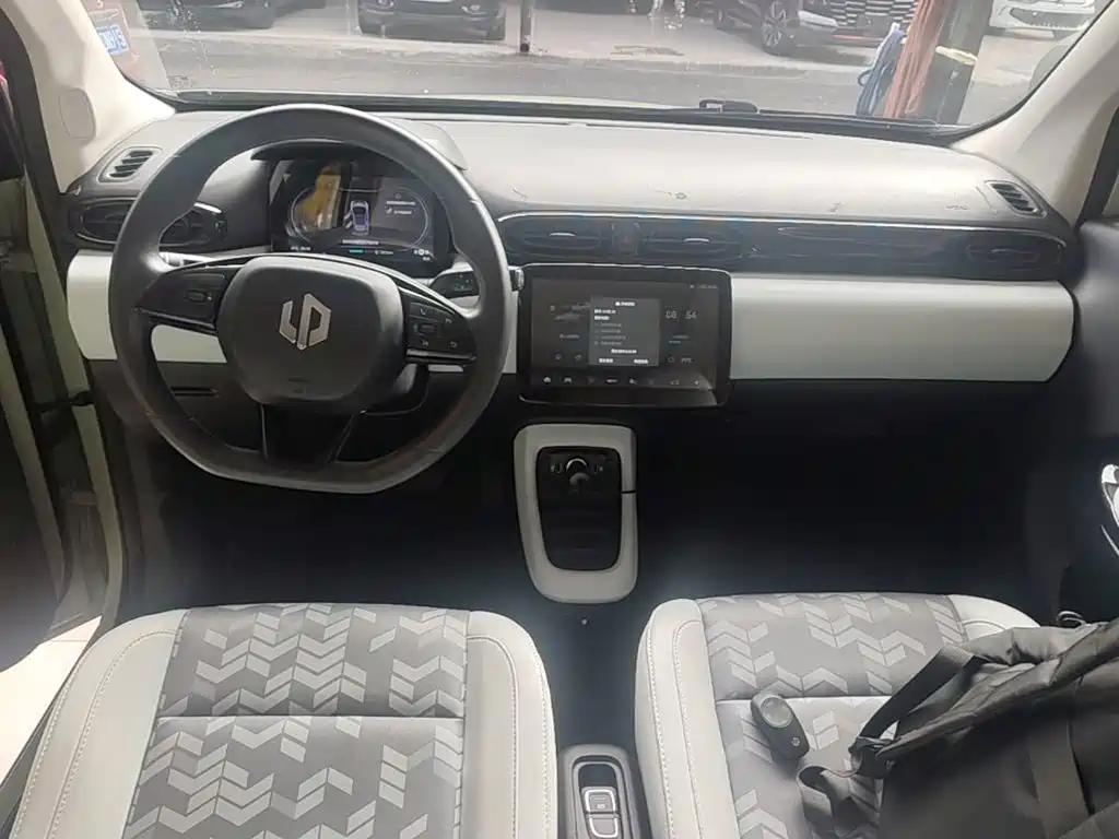 Leapmotor Leapmotor T03 — миниатюра 10