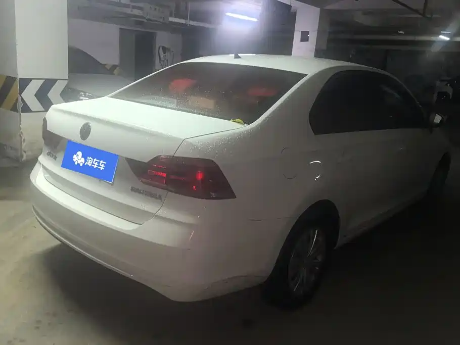 Volkswagen Santana — миниатюра 3