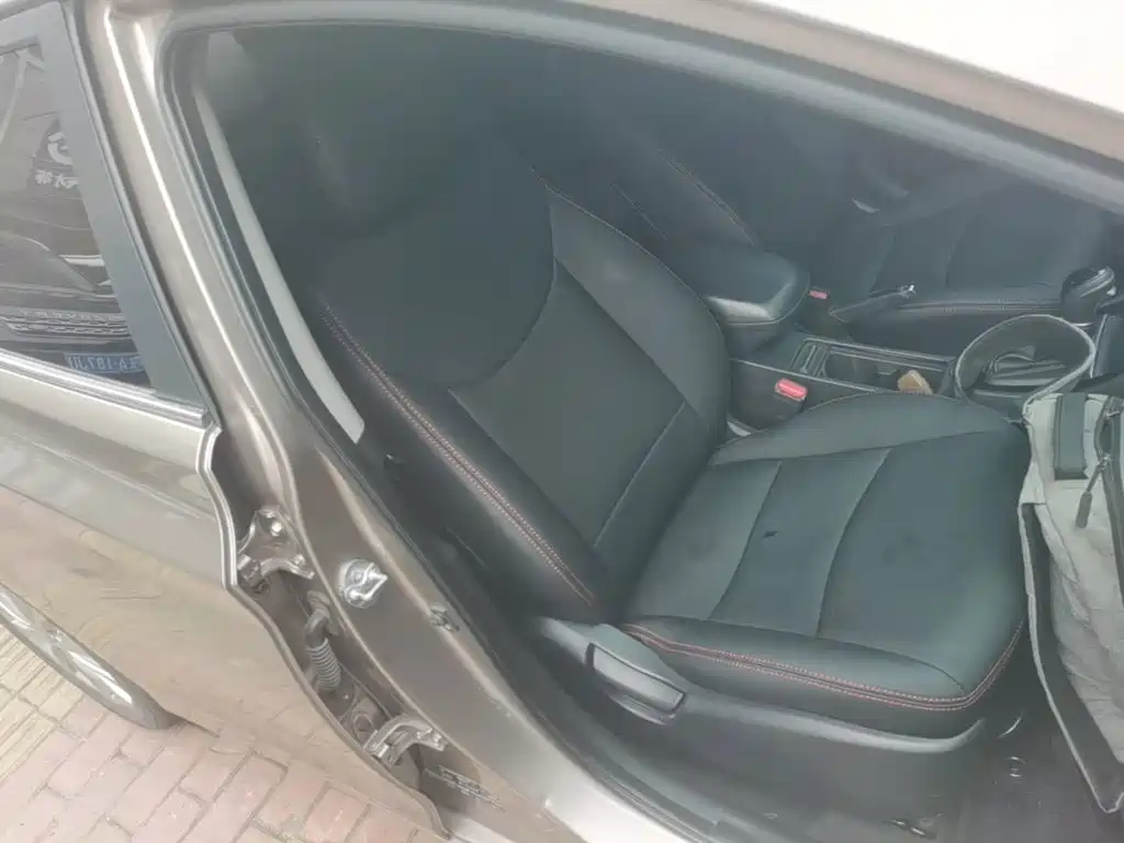 Hyundai Elantra Langdong — миниатюра 25