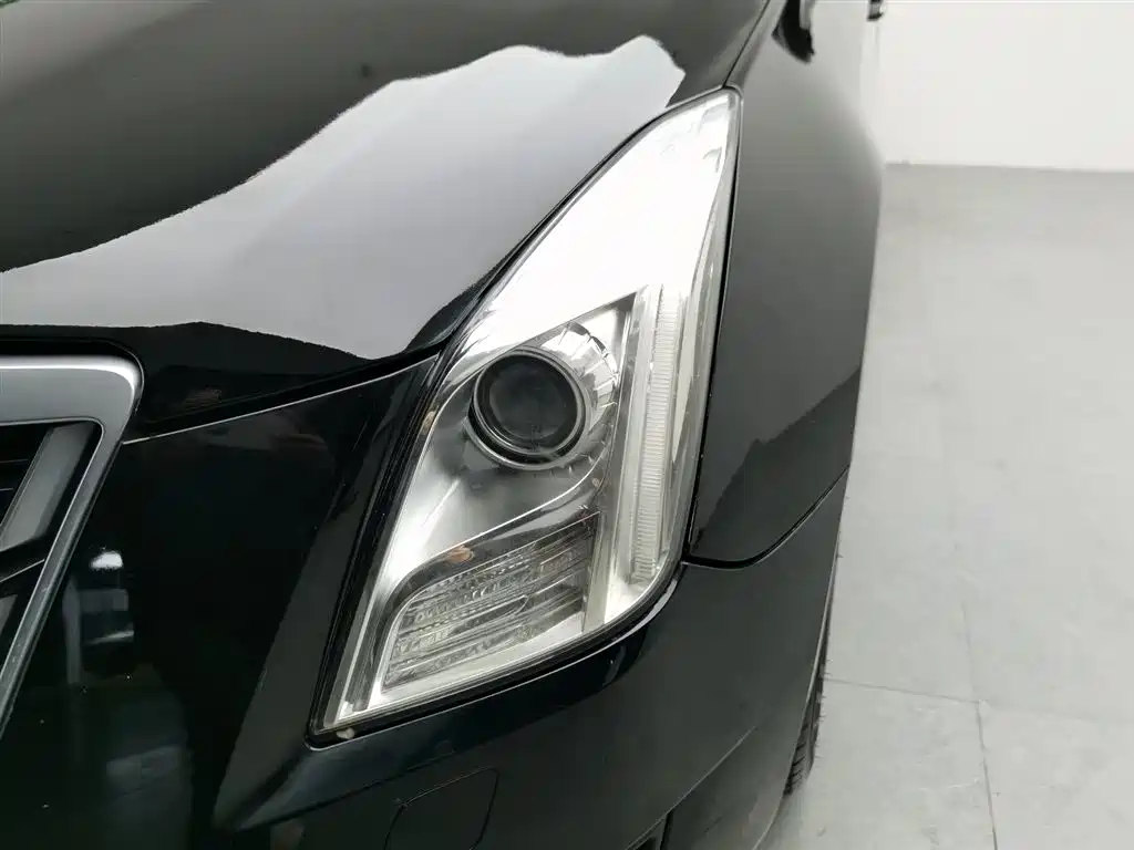 Cadillac XTS 2017 28T