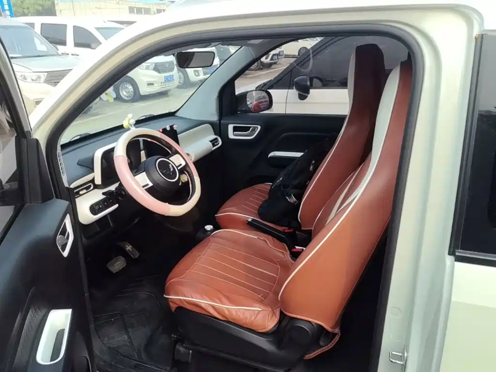 Wuling MINIEV — миниатюра 15