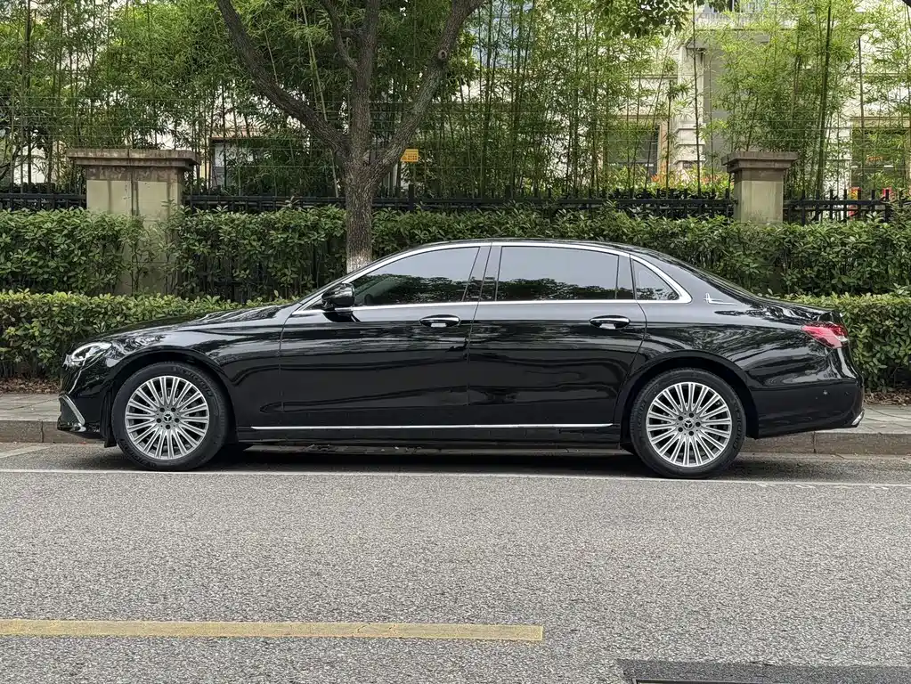 Mercedes-Benz E-Class E 2023 E 300 L Luxury