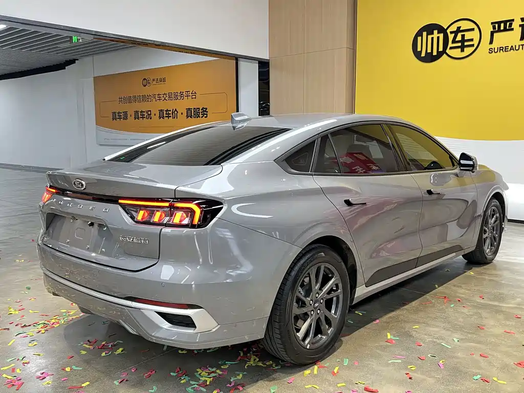 Ford Mondeo — миниатюра 5