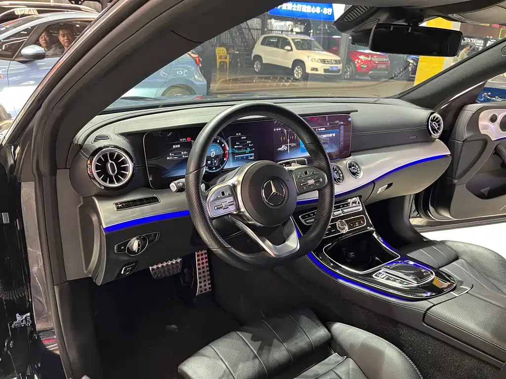 MERCEDES-BENZ E CLASS