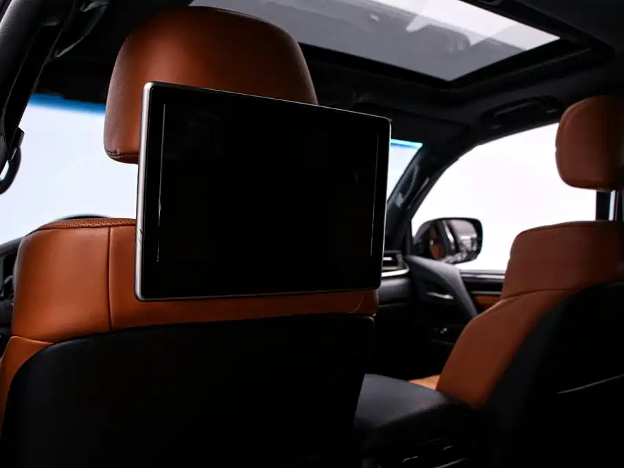 Lexus LX — миниатюра 19