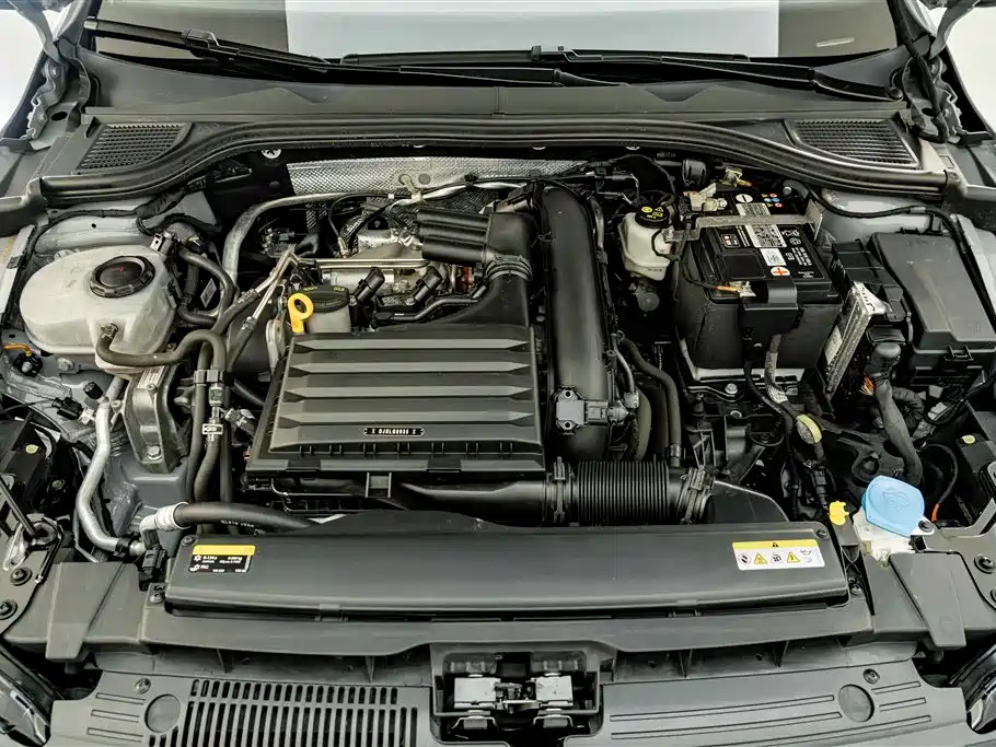 Volkswagen Golf — миниатюра 24