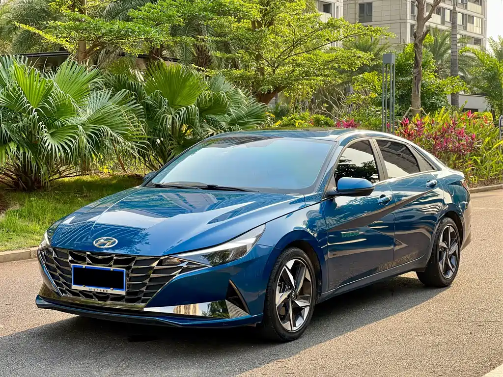 Hyundai Elantra 2022