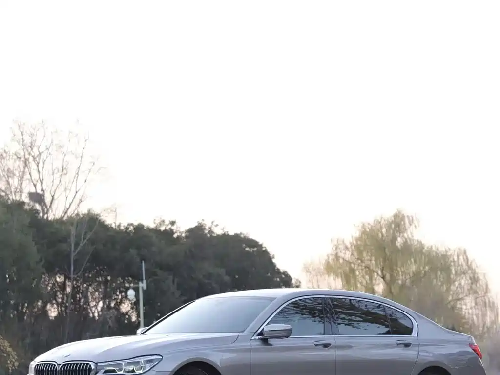 BMW 7 Series 7 2016 740Li Lead