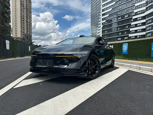 2024 Zeekr 007