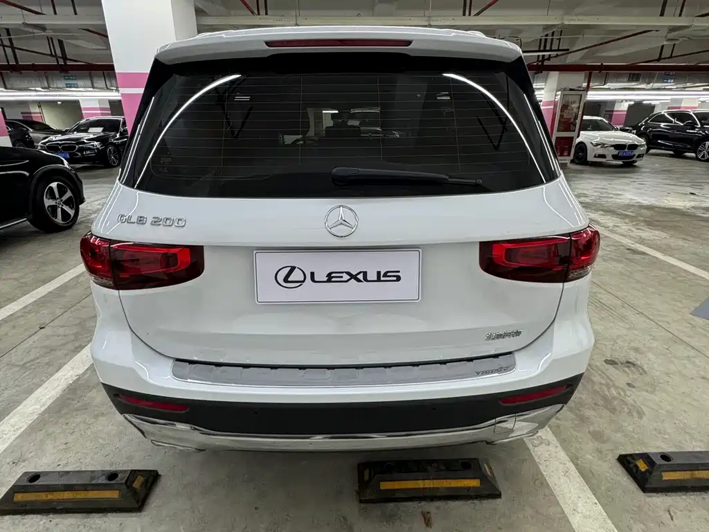 Mercedes-Benz GLB — миниатюра 14
