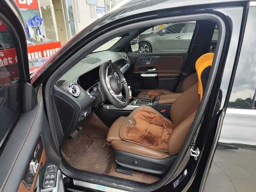 Mercedes-Benz EQB — миниатюра 8