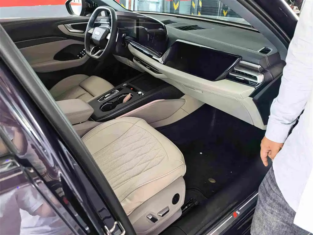 Audi A5L — миниатюра 13