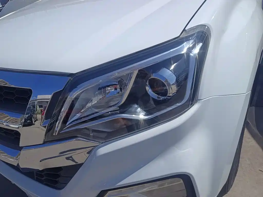 Isuzu RE-MAX Ruimai — миниатюра 24