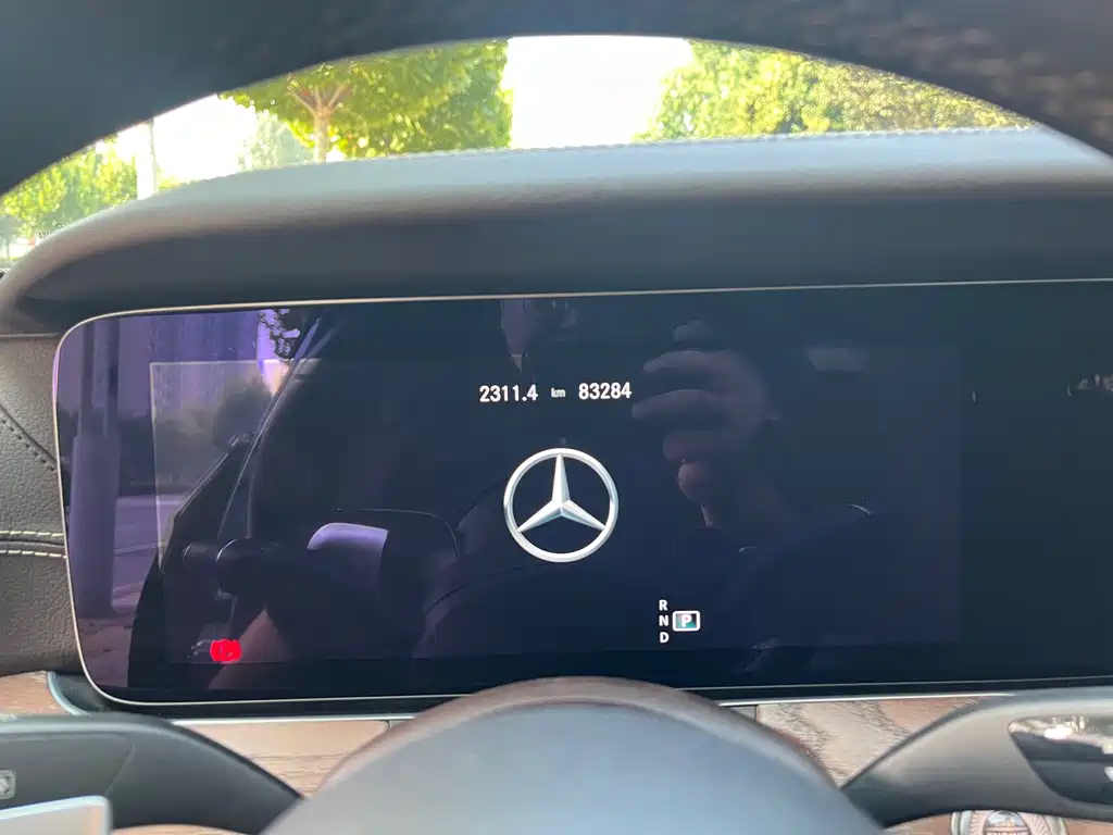 Mercedes-Benz E-Class — миниатюра 10