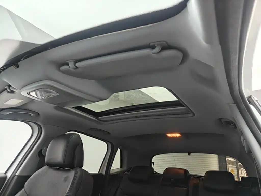 Peugeot 3008 — миниатюра 6