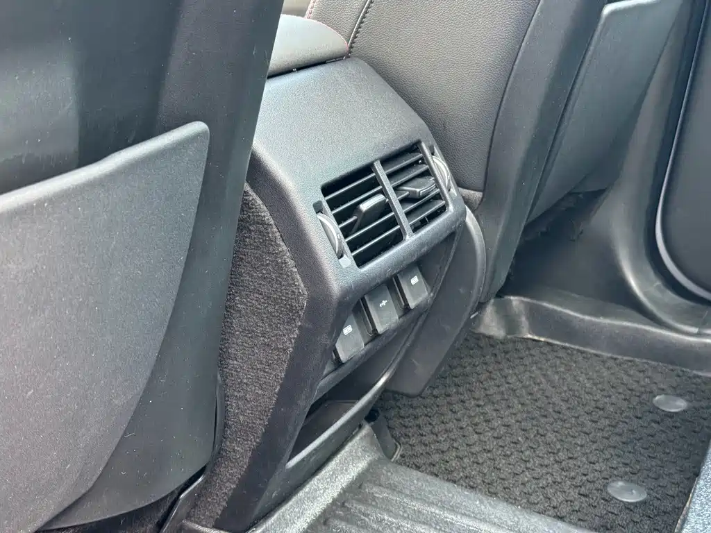 Land Rover Discovery Sport — миниатюра 21