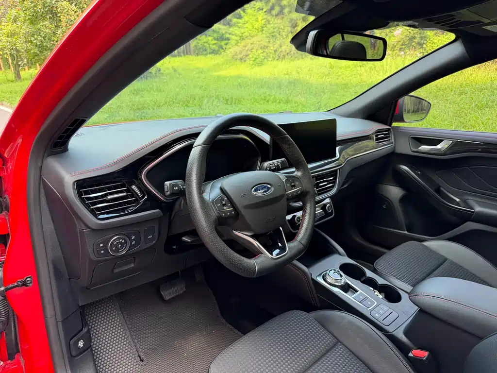 Ford Focus — миниатюра 9