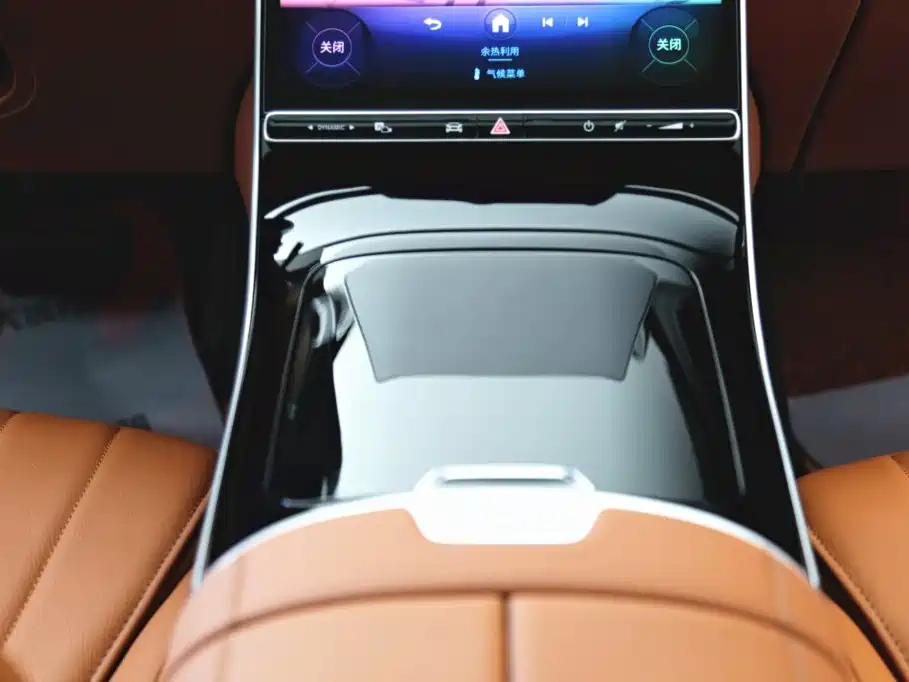Mercedes-Benz S-Class — миниатюра 19