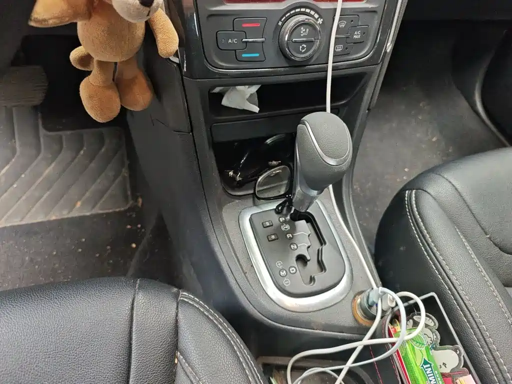 Peugeot 308 — миниатюра 15