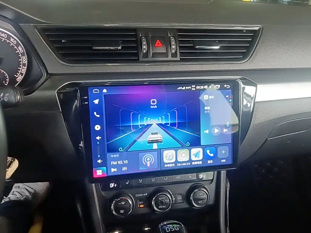 Skoda Superb — миниатюра 13