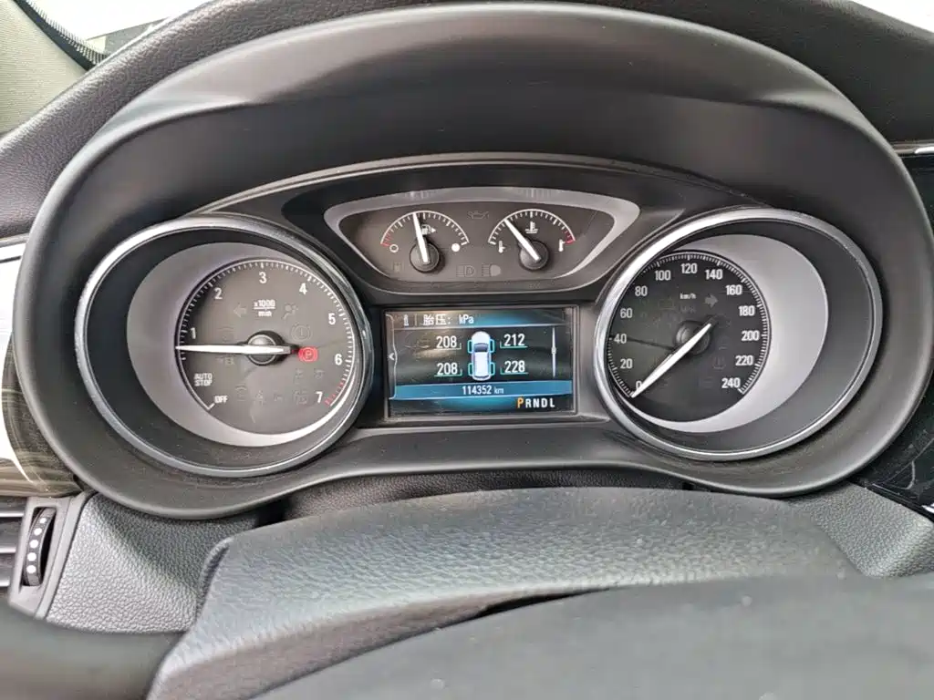 Buick Envision Plus — миниатюра 12