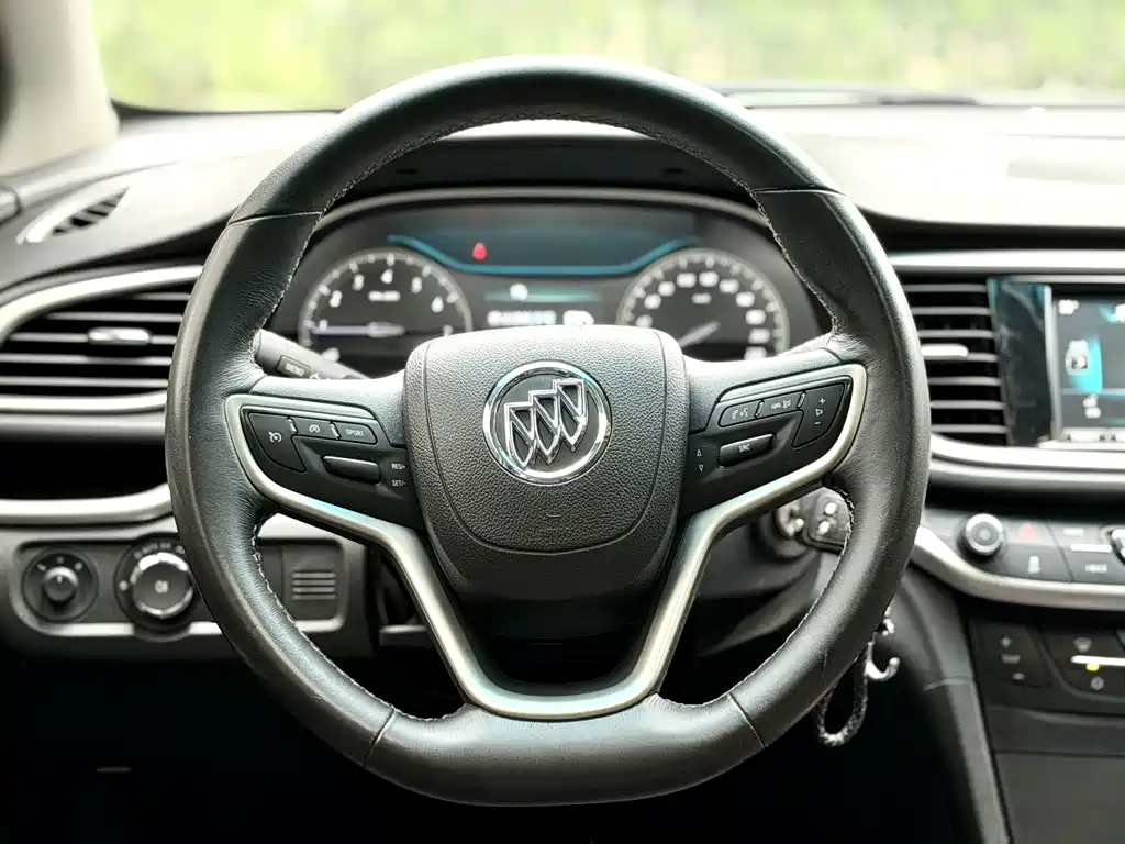 Buick Excelle — миниатюра 9