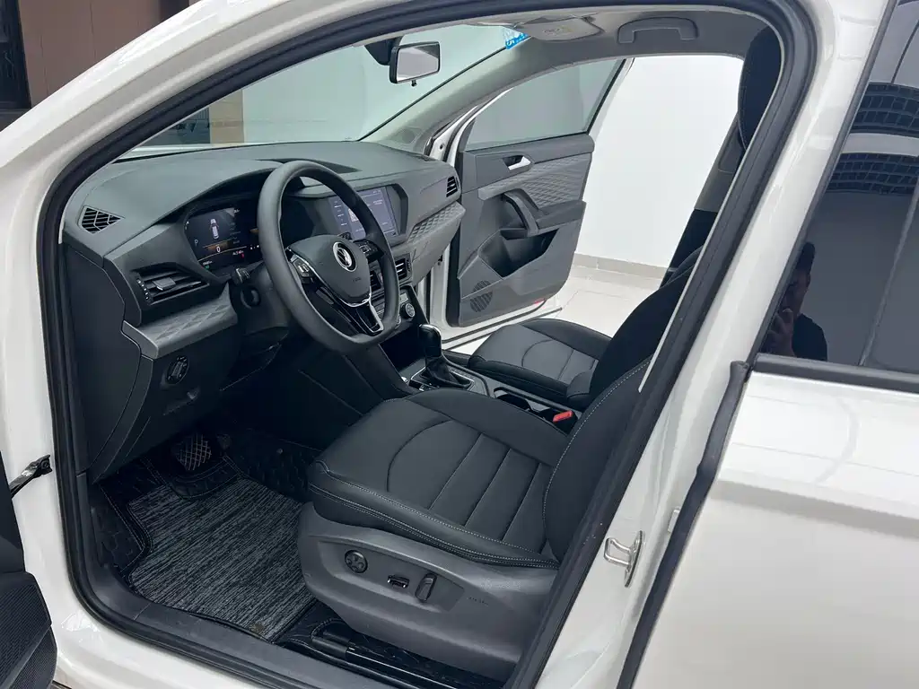 Volkswagen Tharu — миниатюра 8
