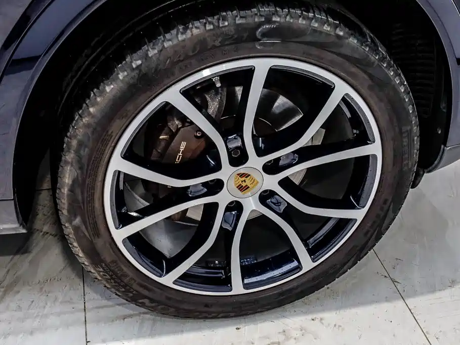 Porsche Cayenne Hybrid — миниатюра 35