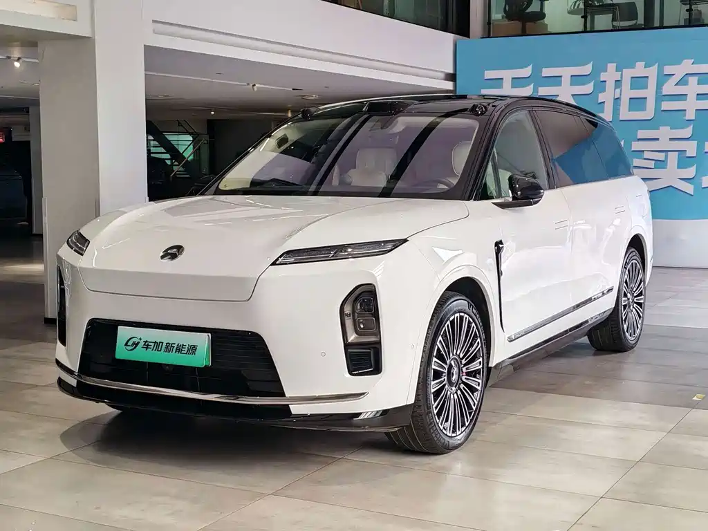 NIO ES8