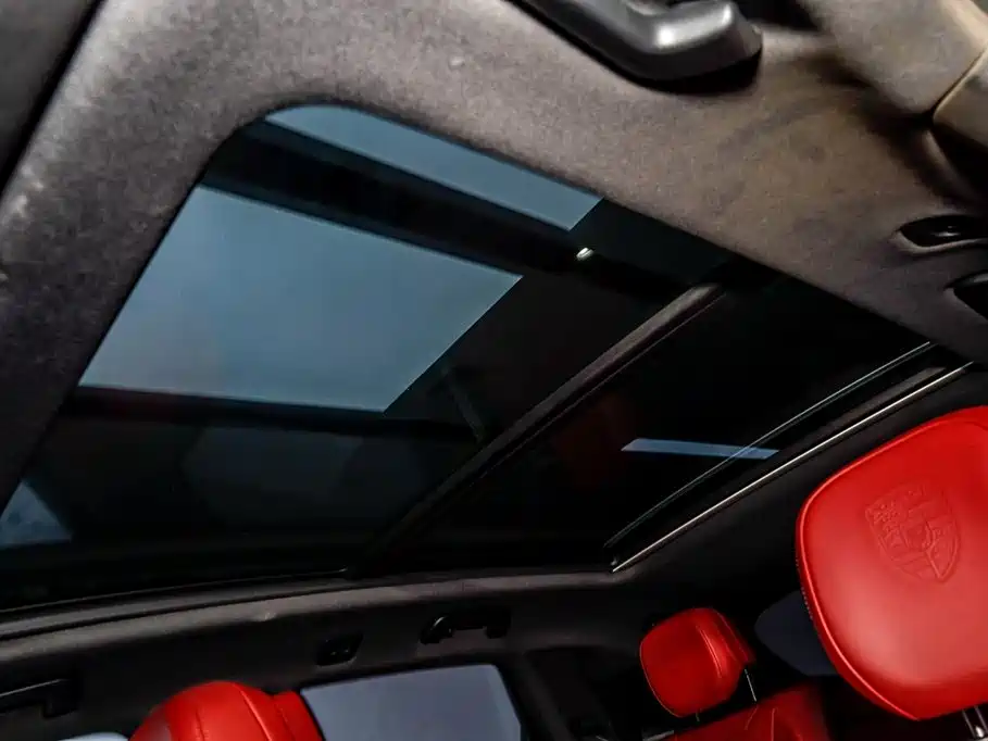 Porsche Cayenne Hybrid — миниатюра 24