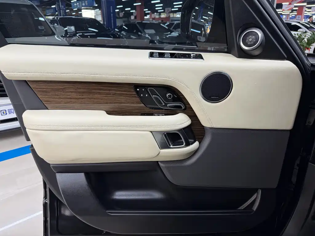 Land Rover Range Rover — миниатюра 9
