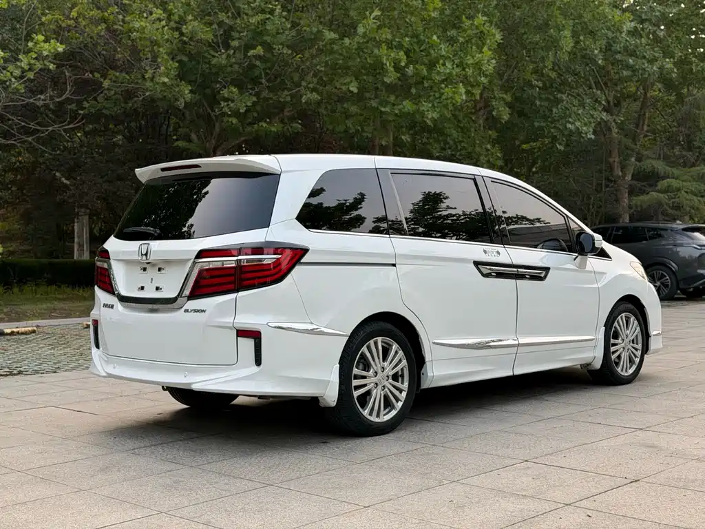 Honda Elysion — миниатюра 4