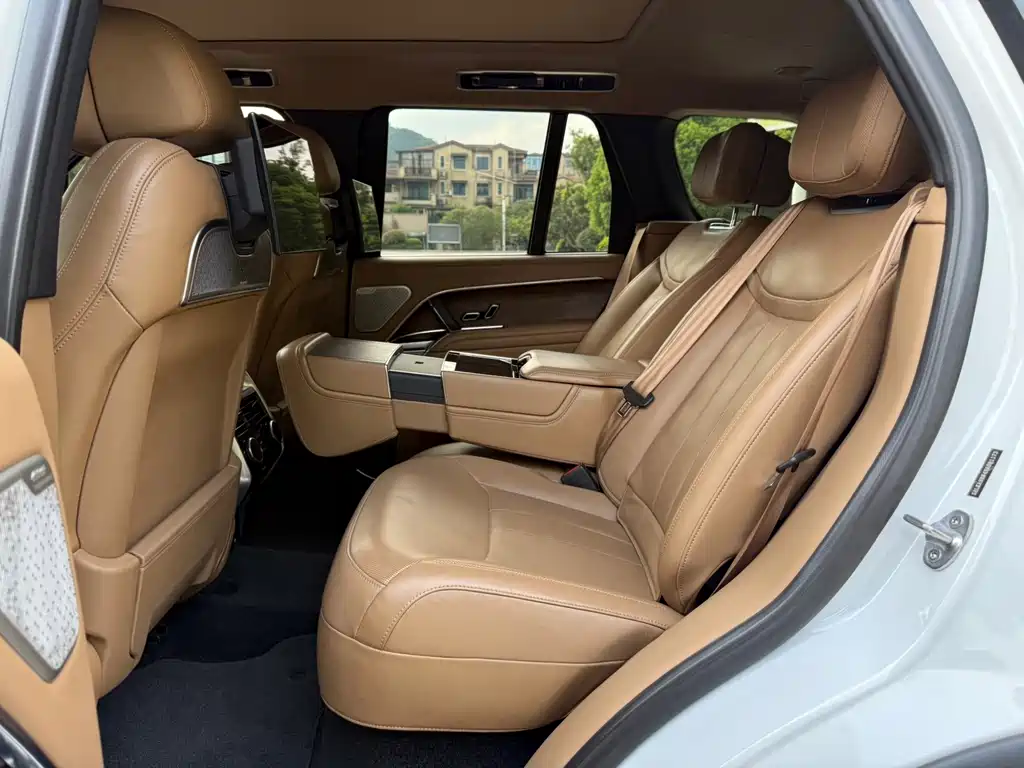 Land Rover Range Rover — миниатюра 8