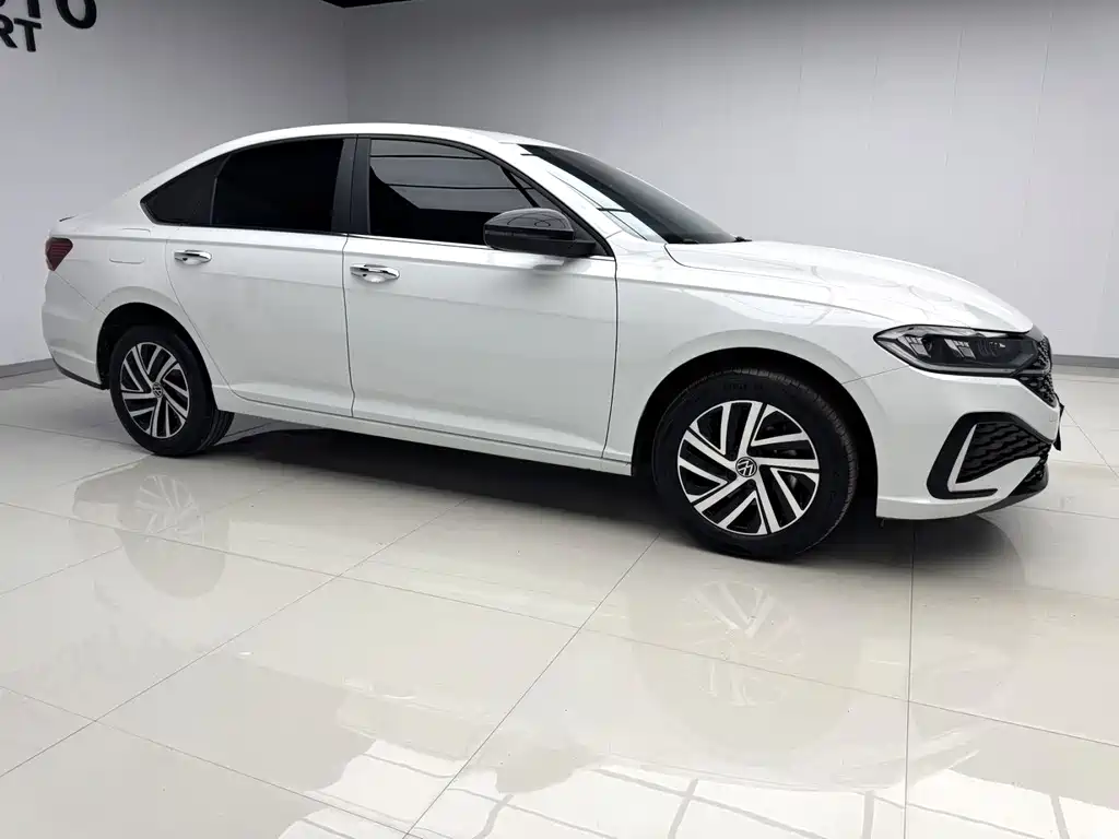 Volkswagen Lavida — миниатюра 3