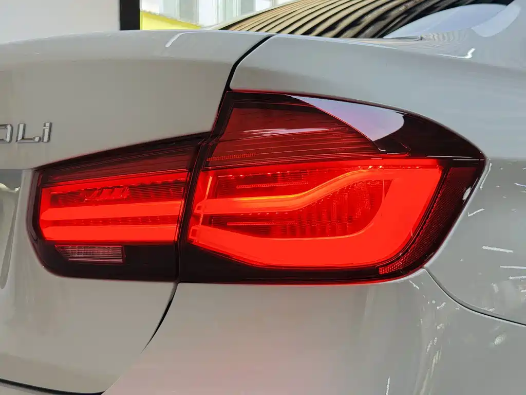 BMW 3 Series — миниатюра 18