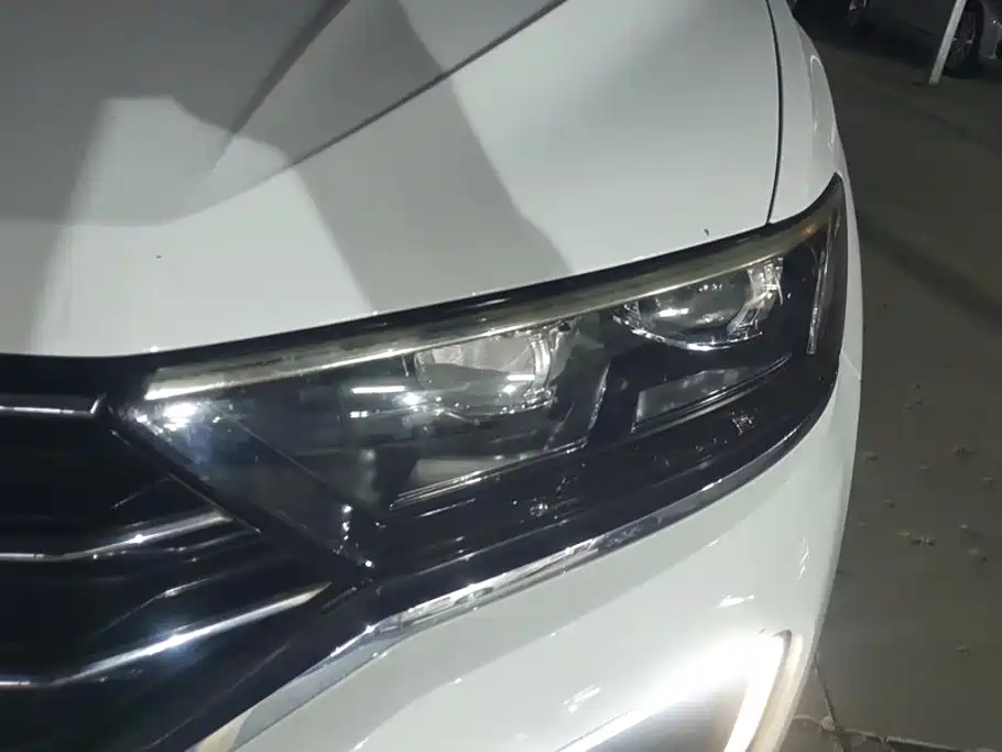 Volkswagen T-Roc — миниатюра 5