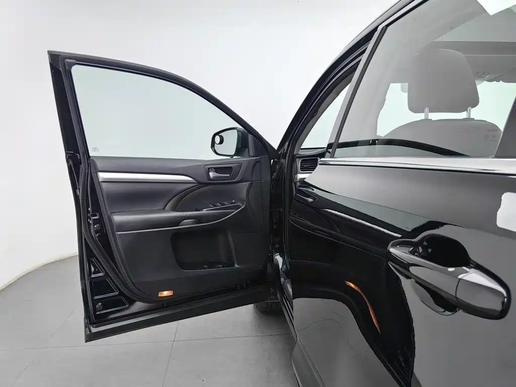 Toyota Highlander — миниатюра 8
