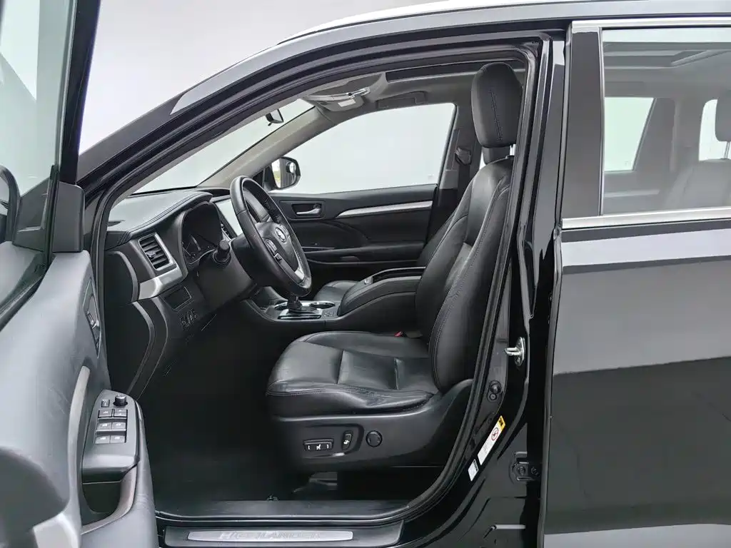 Toyota Highlander — миниатюра 10