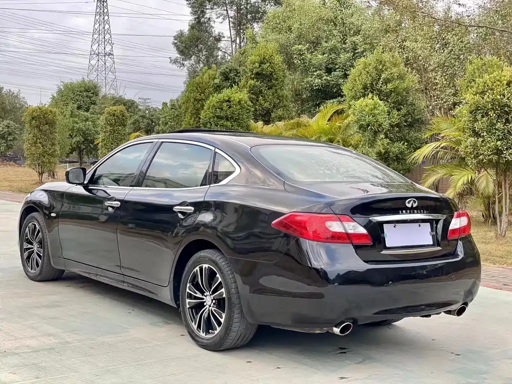 Infiniti M — миниатюра 9