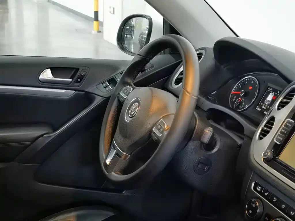 Volkswagen Tiguan — миниатюра 22