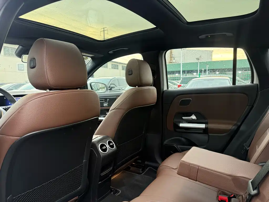 Mercedes-Benz EQA — миниатюра 12